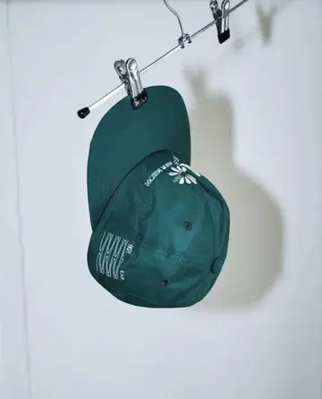 HER NEON 다크 그린 캡