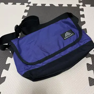 그레고리 숄더백