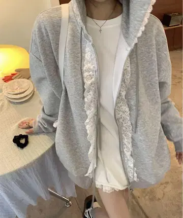 [ 최종 가격 인하 ] 레이스 달린 걸리시 집업 후드티 프리 사이즈