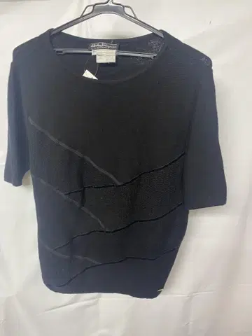 Salvatore Ferragamo 블랙 반팔 T셔츠 ML