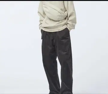 UNIQLO U 코듀로이 턱 와이드 팬츠