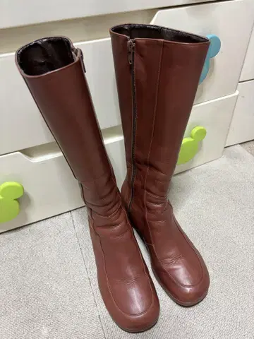 브라운 롱 부츠 사이드 지퍼 부착