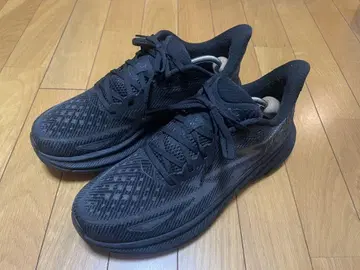 HOKAONEONE CLIFTON9