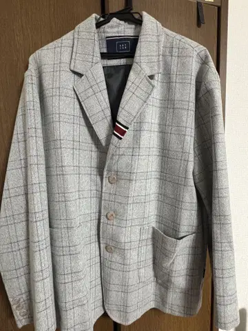 로맨틱크라운 그레이 체크 무늬 테일러드 자켓
