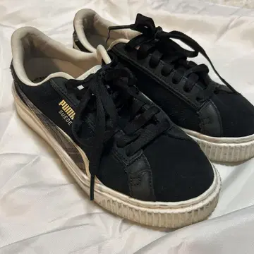 PUMA 스웨이드 블랙 스니커즈