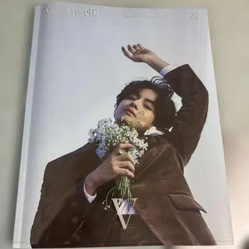 BTS V Me, Myself & V 사진집