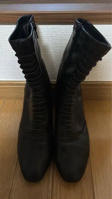 PROPORTION BODY DRESSING 레이스업 숏 부츠