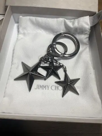 JIMMY CHOO 3연 스타 참 키링