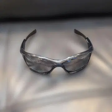 오클리 피트불 크리스탈