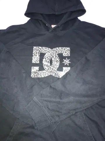 DC 레오파드 무늬 로고 블랙 후디