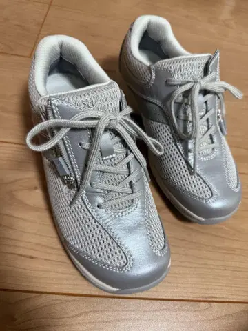 아사히 Medical Walk 23.0cm EEEE 실버 스니커즈