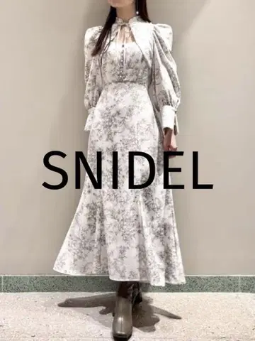 SNIDEL 꽃무늬 롱 원피스