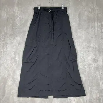 편집 중 ZARA 나일론 카고 스커트