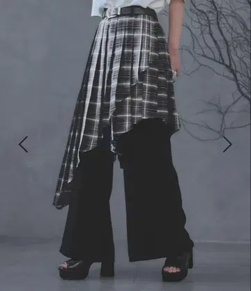 HARE 플리츠 레이어 플레어 팬츠 블랙 x 체크
