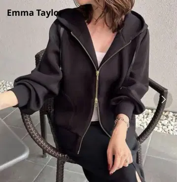 엠마 테일러 종이박스 집업 후드티 블랙