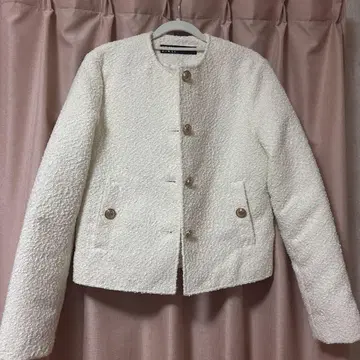 ZARA 화이트 노카라 자켓