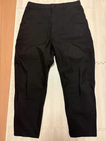 UNIQLO C 와이드 테이퍼드 팬츠 M 사이즈 블랙