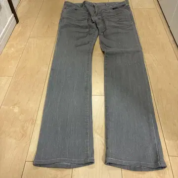 토네이도 마트 그레이 슈컷 데님 부분 데미지 라메 L