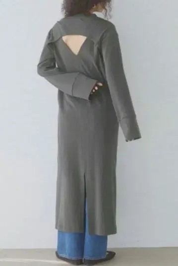 ALEXIA STAM 긴팔 원피스 맥시 길이