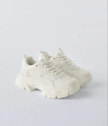 ZARA 청키 밑창 스니커즈