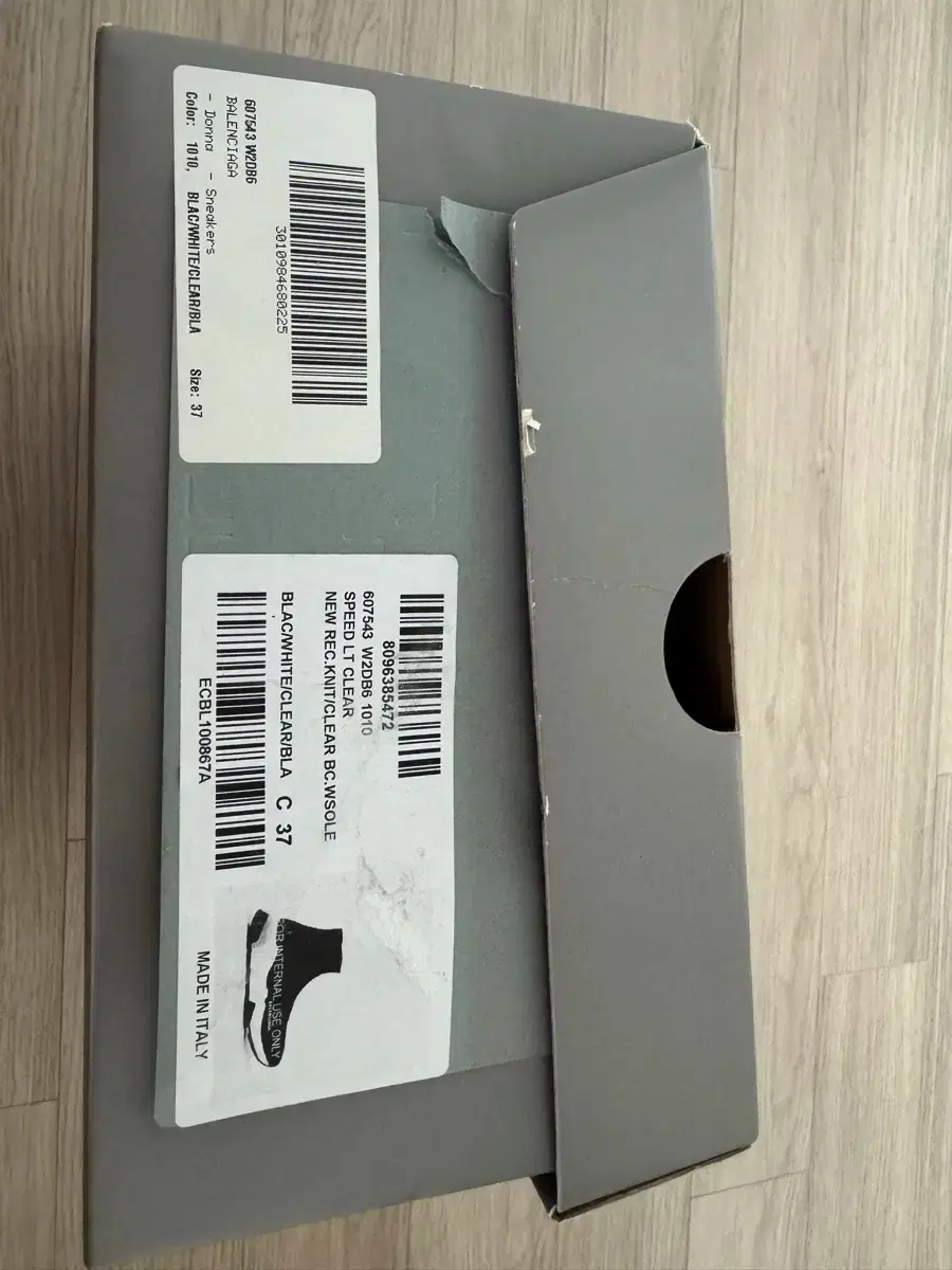 Balenciaga Speed Runner Black/White 37 New