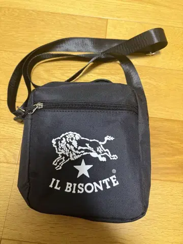 1점 한정 IL BISONTE 일비종떼 숄더백 블랙