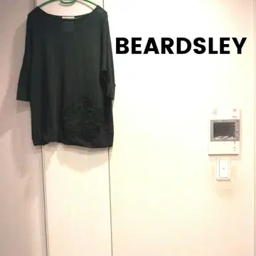 BEARDSLEY 비어즐리 레이스 플라워 모티브 니트 린넨