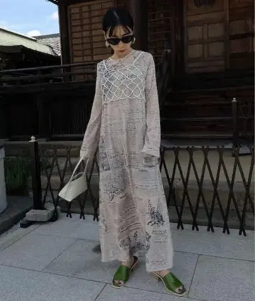AMERI 화이트 펄 뷔스티에 F