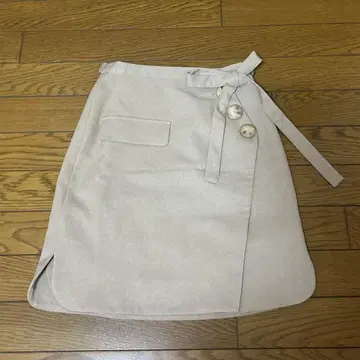 Lily Brown 랩 리본 미니 스커트