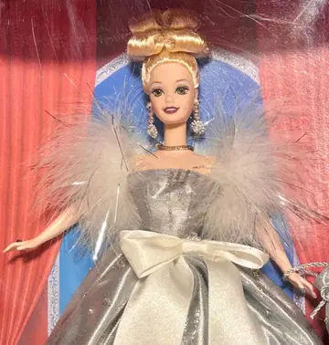 [미개봉/배송 포함] 1996년 실버 로얄 바비 Barbie