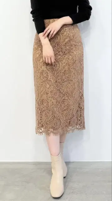 스트라 레이스 타이트 스커트