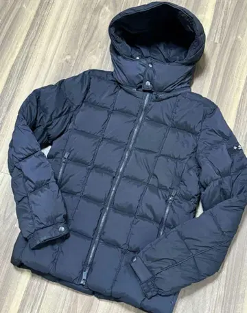 타트라스 TATRAS 블랙 후드 부착 다운 자켓