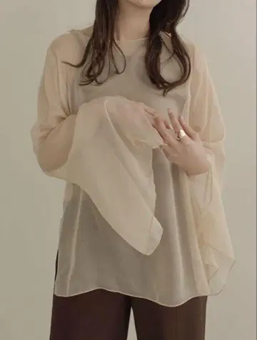 Alumu 시어 긴팔 크림