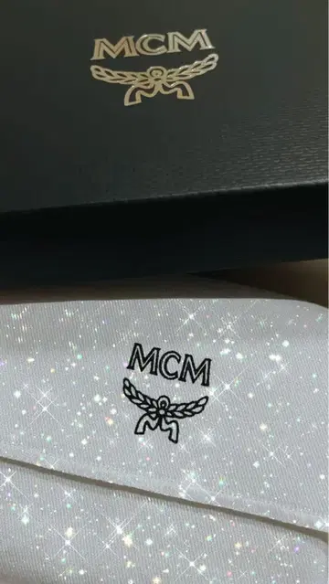 MCM 이단 접이식 지갑
