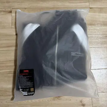 르세라핌 후드티 L 사이즈