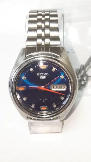 세이코 5 다크 네이비 다이얼 메탈 핑크 바늘과 빨간색 초침 1970년대