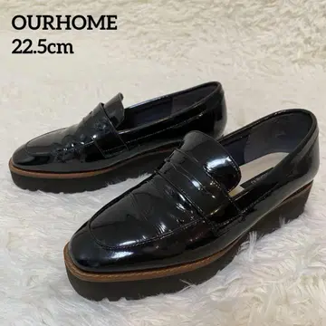 [ 새상품급 ] OURHOME 에나멜 가죽 로퍼 22.5cm 통굽 경량