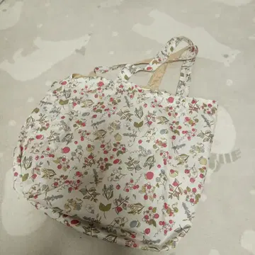 새상품급 루토트 딸기 딸기 에코백