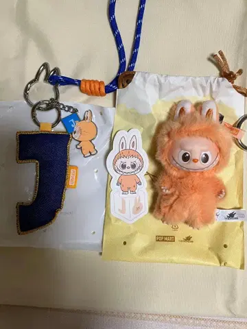 POP MART J 캐릭터 키링 세트