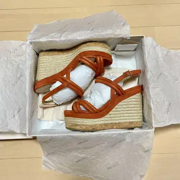 [ 새상품급 ] Jimmy Choo 오렌지 스트랩 샌들