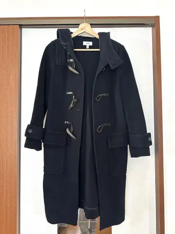 HYKE 네이비 더플 코트
