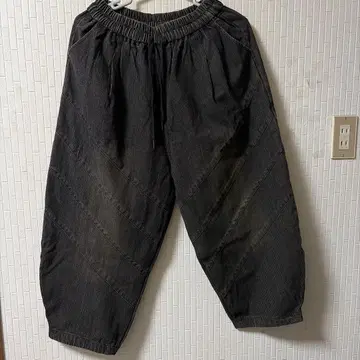 블랙 데님 세로 줄무늬 직조 사루엘 팬츠 (미사용 새상품)