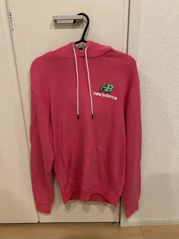 뉴발란스 핑크 후드티
