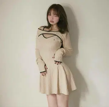 andmary Nana 케이블 플레어 미니 드레스 베이지