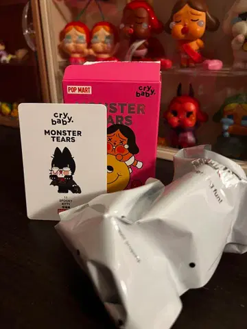 CRYBABY MONSTER TEARS SPOOKY KITTY