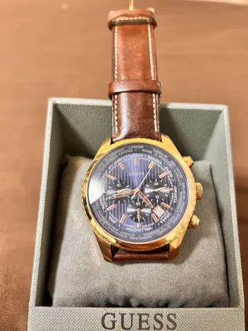[ 가격 인하했습니다! ] GUESS 손목시계
