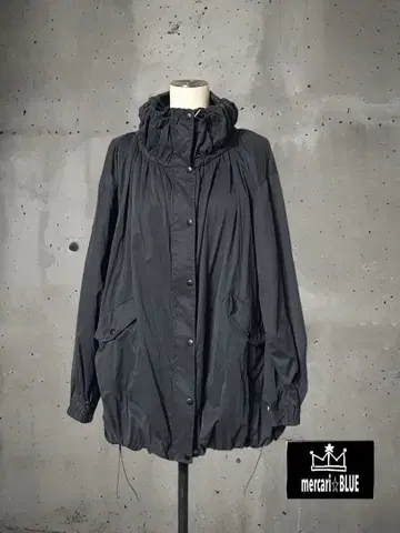 엠마 테일러 블루종 코트 스탠드 카라 벌룬 더블 지퍼