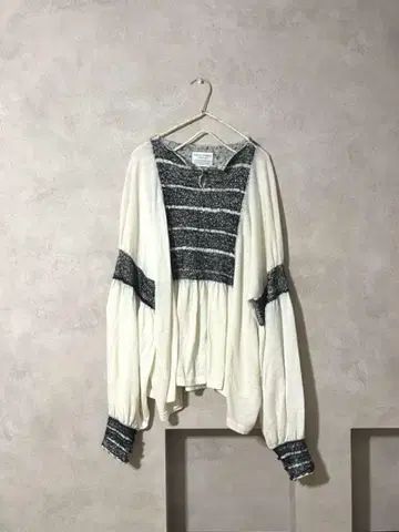 안티파스토 니트탑