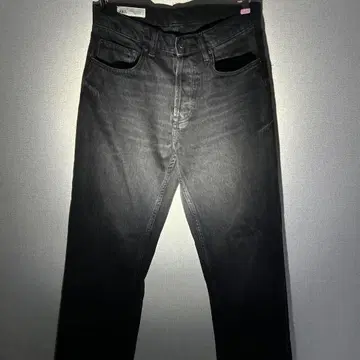 ZARA 다크 그레이 스트레이트 데님