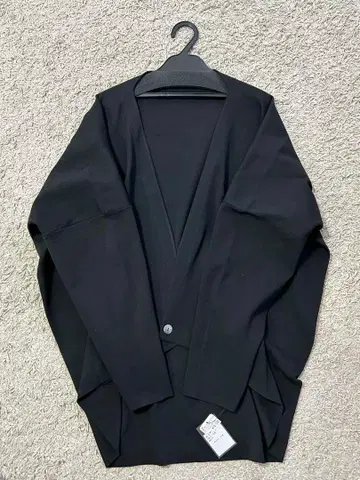 [ 미사용 새상품 ] CLOVE 2 way 스타일 가디건